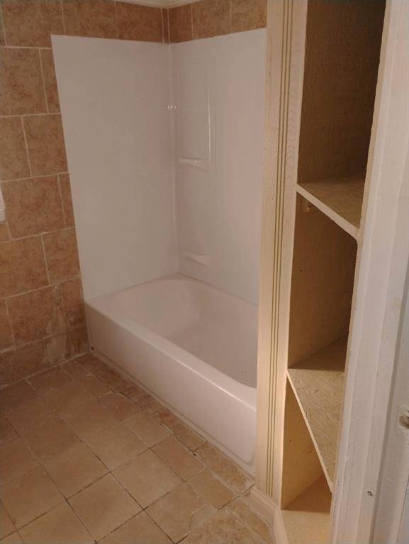 209 County Road 4852, Newark, TX 76071