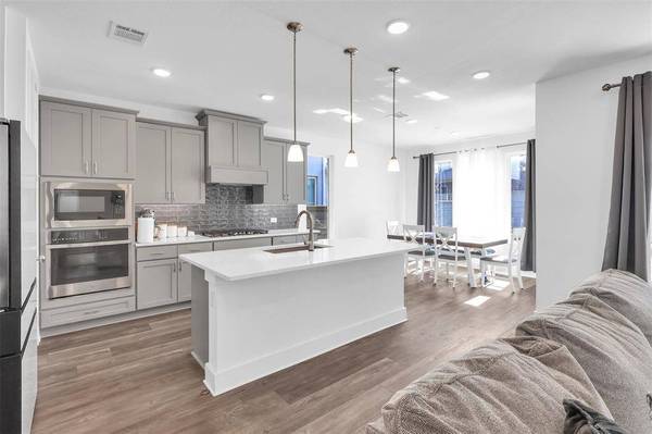 1220 Lady Mantle Way, Aubrey, TX 76227