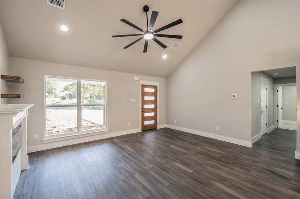 1000 S Spears Street, Alvarado, TX 76009