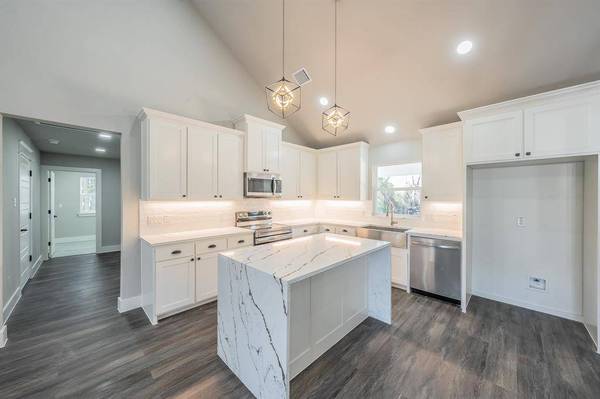 1000 S Spears Street, Alvarado, TX 76009