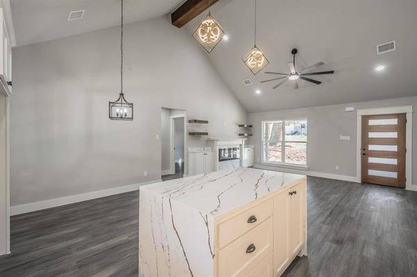 1000 S Spears Street, Alvarado, TX 76009