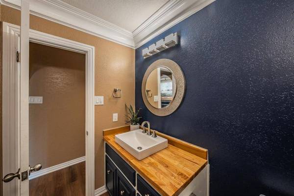 1227 Farnham Court E, Irving, TX 75062