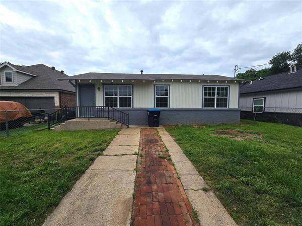 5010 Sunshine Drive, Fort Worth, TX 76105