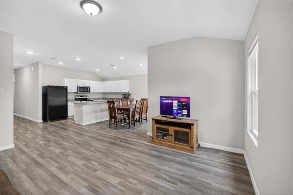 901 E 3rd Street, Springtown, TX 76082