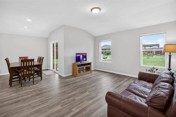 901 E 3rd Street, Springtown, TX 76082