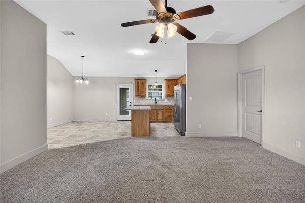 505 E 5th Street, Springtown, TX 76082