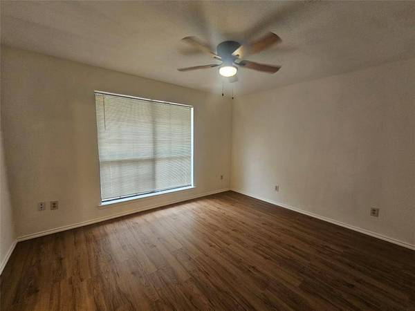 200 E Denton Drive, Euless, TX 76039