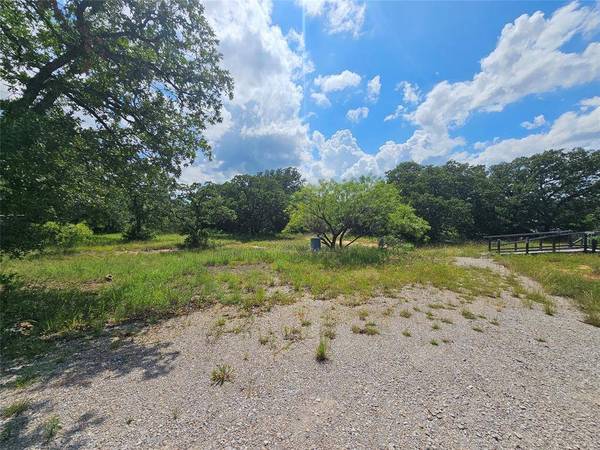 8022 S FM 51, Boyd, TX 76023