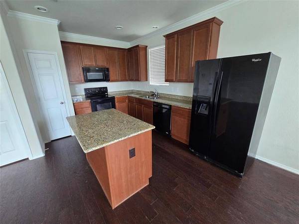 2428 Lohani Lane, Fort Worth, TX 76131