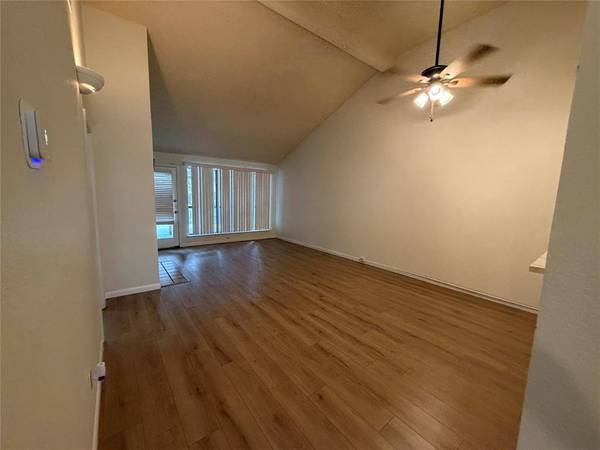 2907 Hilltop Drive, Euless, TX 76039