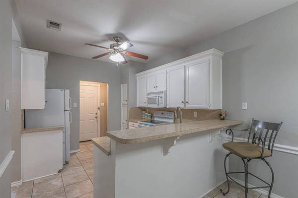 9269 & 9271 Meandering Drive, North Richland Hills, TX 76182