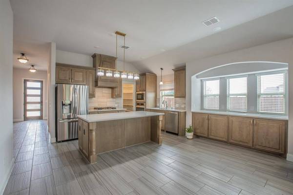 2408 Rileigh Lane, Mansfield, TX 76063