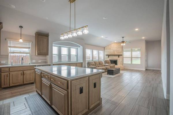 2408 Rileigh Lane, Mansfield, TX 76063