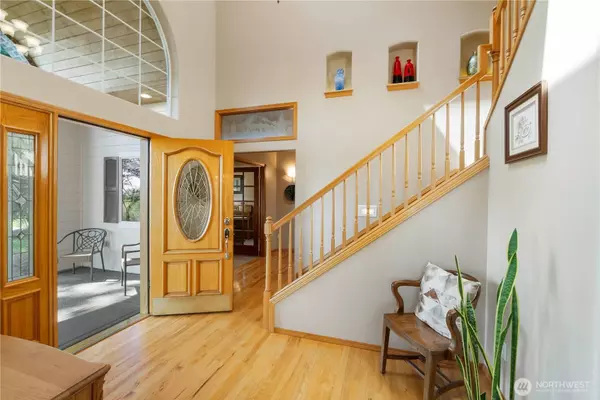 4675 Bush Mountain DR SW, Tumwater, WA 98512