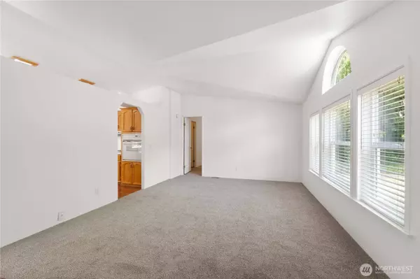 8502 208th Avenue Ct E, Bonney Lake, WA 98391