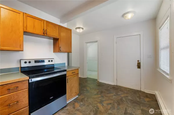 7127 Pacific HWY E, Milton, WA 98354