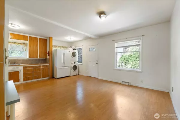 7115 Pacific HWY E, Milton, WA 98354