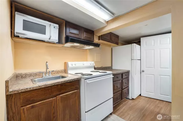 7119 Pacific HWY E, Milton, WA 98354