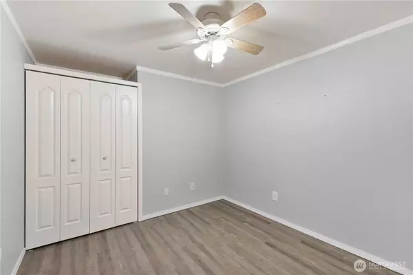 7511 Kittiwake DR SE, Olympia, WA 98513