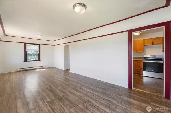 7127 Pacific HWY E, Milton, WA 98354