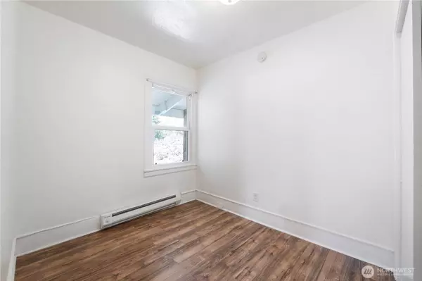 7127 Pacific HWY E, Milton, WA 98354