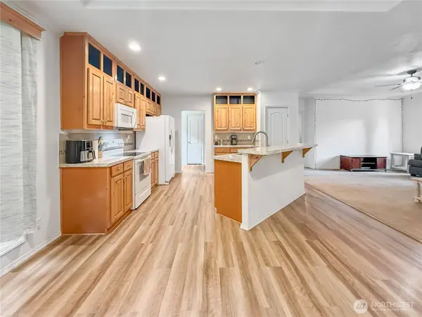 220 Tara LN, Castle Rock, WA 98611