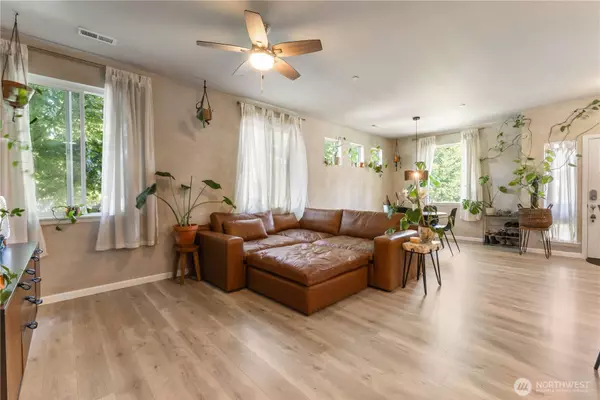 8333 175th Street Ct E, Puyallup, WA 98375