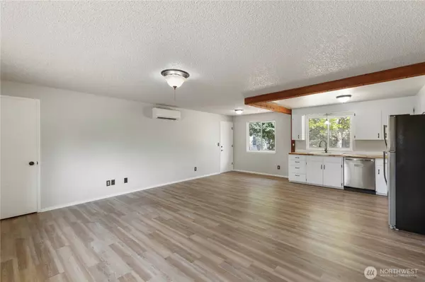 715 110th ST S, Tacoma, WA 98444