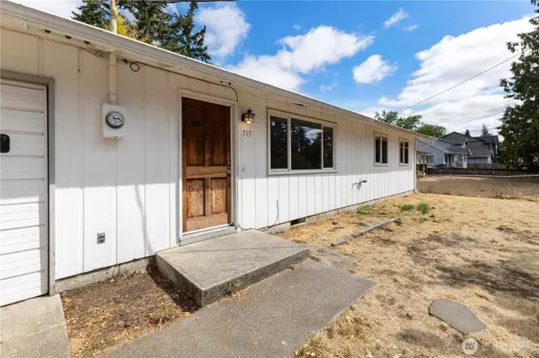 715 110th ST S, Tacoma, WA 98444