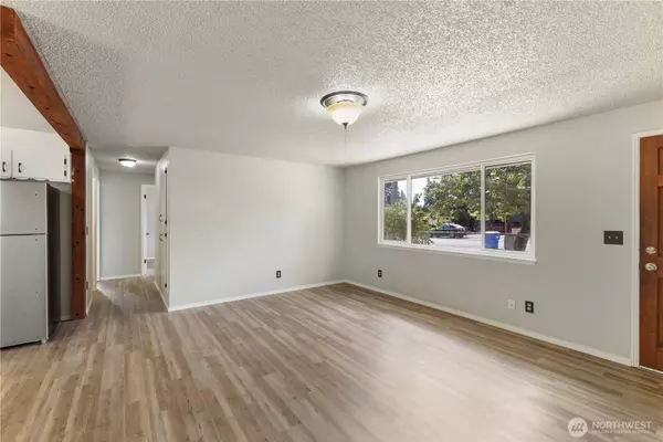 715 110th ST S, Tacoma, WA 98444