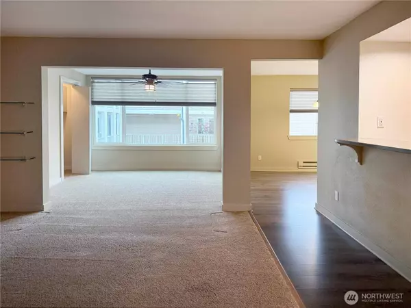 22215 6th AVE S #106, Des Moines, WA 98198