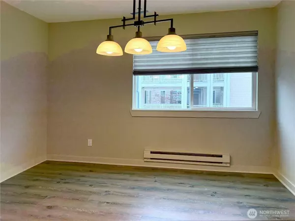 22215 6th AVE S #106, Des Moines, WA 98198