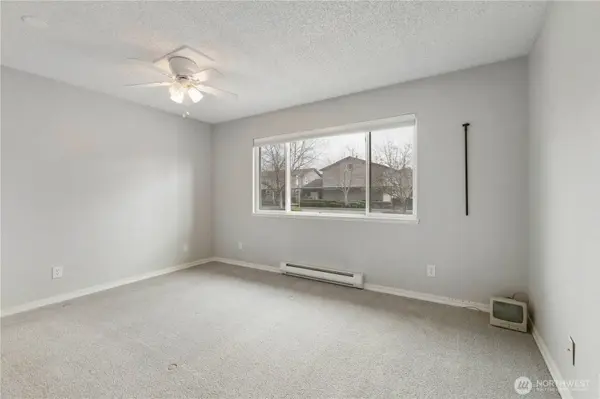 21925 7th AVE S #101, Des Moines, WA 98198