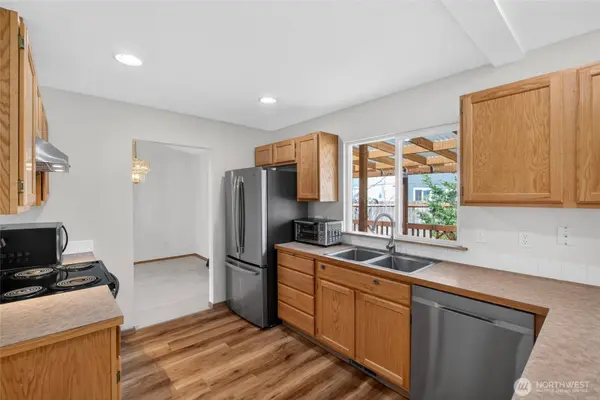 1323 202nd ST E, Spanaway, WA 98387