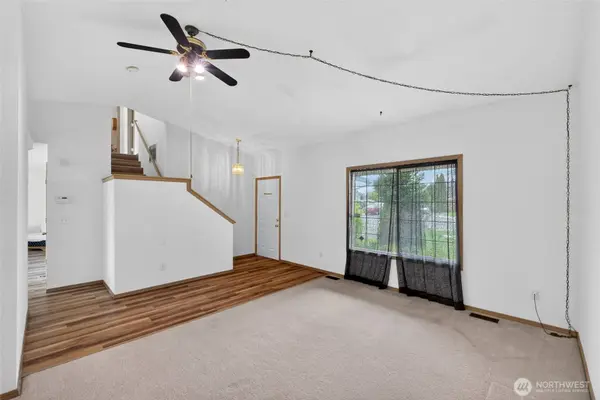 1323 202nd ST E, Spanaway, WA 98387