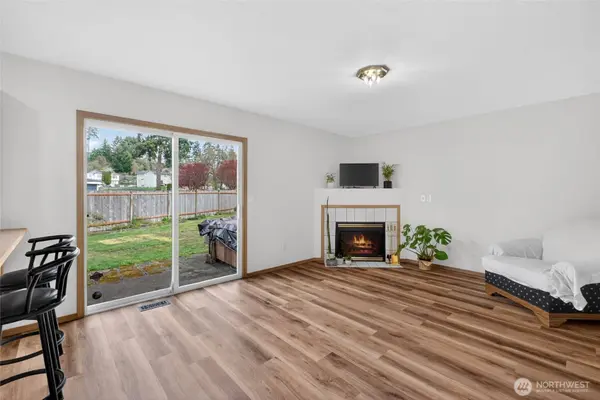 1323 202nd ST E, Spanaway, WA 98387