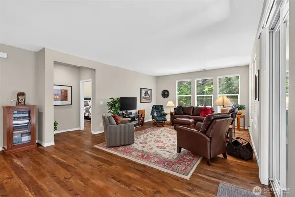 8551 Vashon DR NE, Lacey, WA 98516