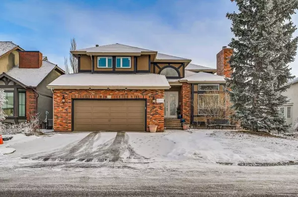 7075 Christie Briar MNR SW, Calgary, AB T3H 2H5