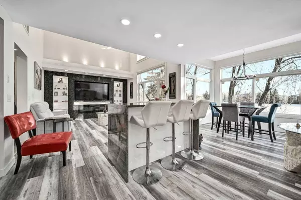 7075 Christie Briar MNR SW, Calgary, AB T3H 2H5