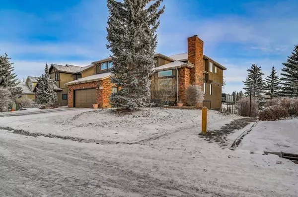 7075 Christie Briar MNR SW, Calgary, AB T3H 2H5