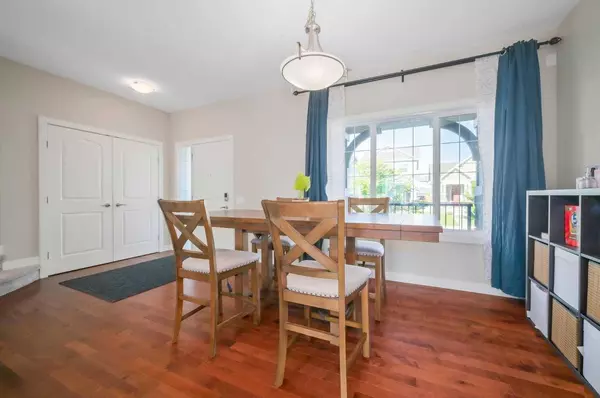 60 Legacy CRES SE, Calgary, AB T2X 0W5