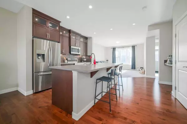 60 Legacy CRES SE, Calgary, AB T2X 0W5