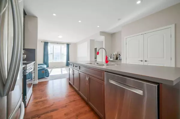 60 Legacy CRES SE, Calgary, AB T2X 0W5