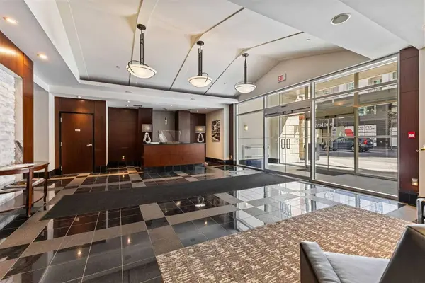 910 5 AVE SW #1106, Calgary, AB T2P 0C3