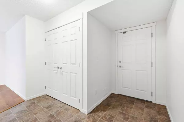 279 Copperpond Common SE #4207, Calgary, AB T2Z 1J5