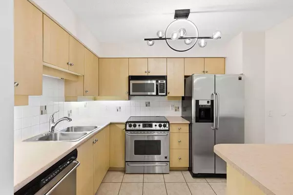 650 10 ST SW #1003, Calgary, AB T2P 5G4