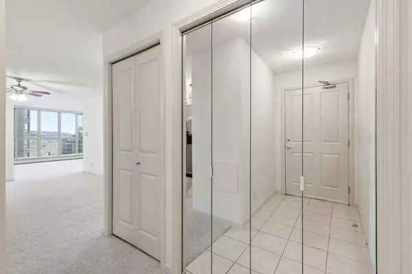 650 10 ST SW #1003, Calgary, AB T2P 5G4