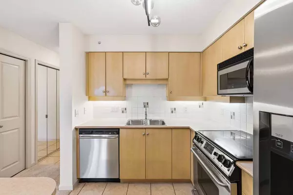 650 10 ST SW #1003, Calgary, AB T2P 5G4