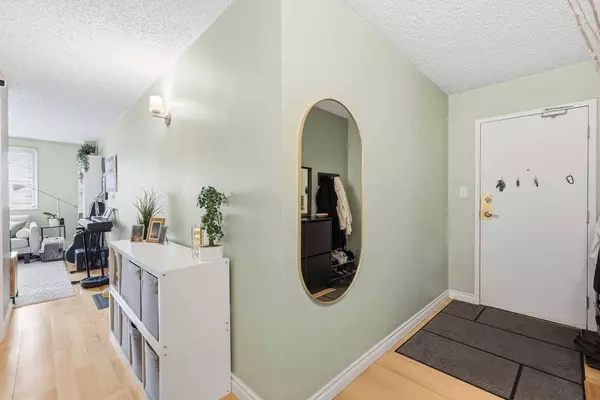111 14 AVE SE #508, Calgary, AB T2G 4Z8