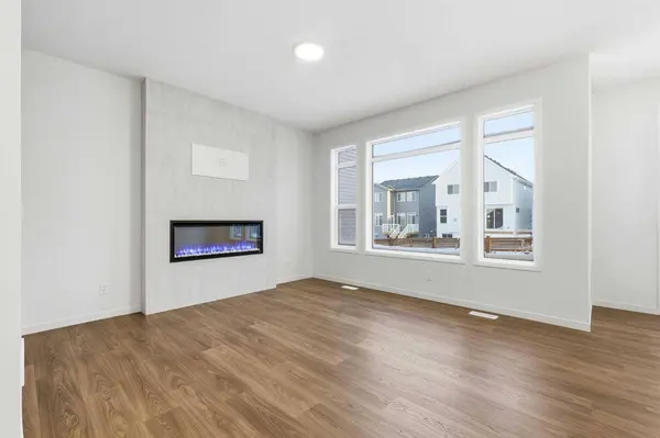 72 Calhoun Rise NE, Calgary, AB T3P 2P5